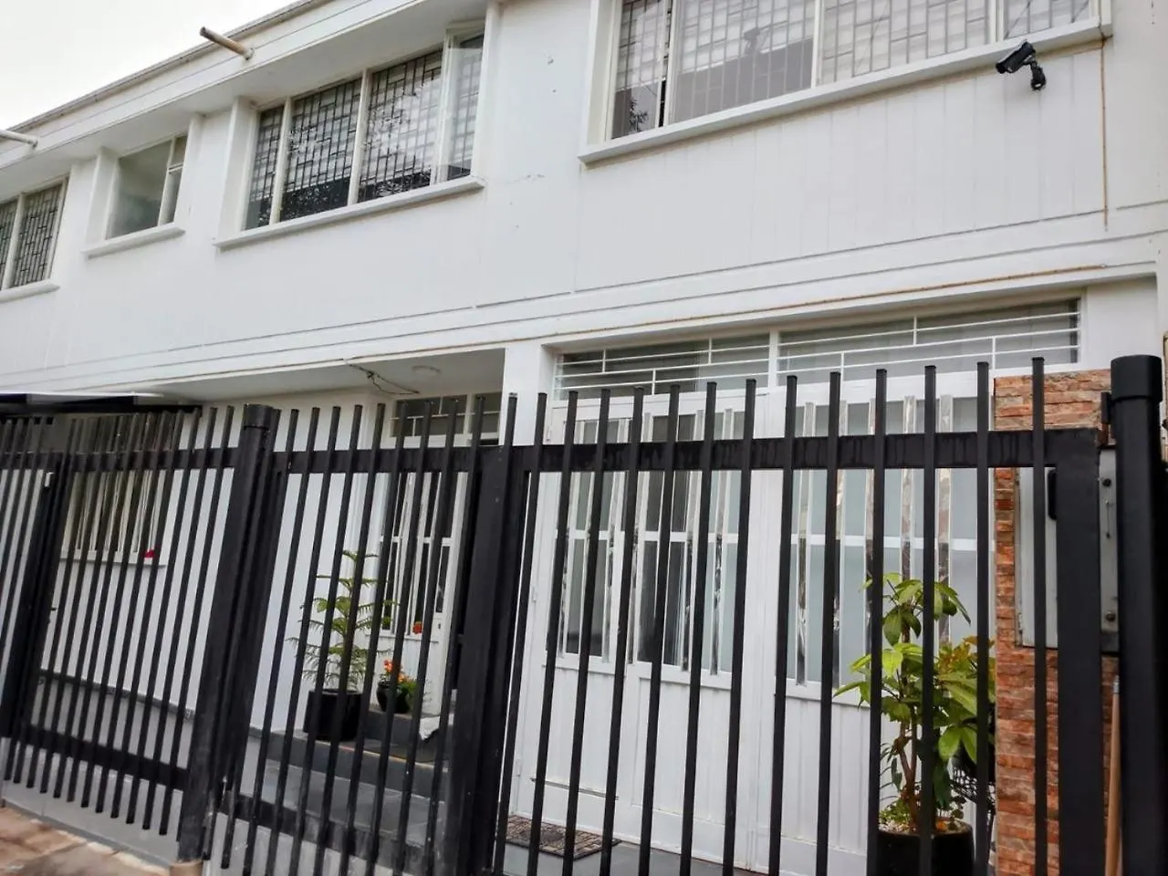 Guest house Espaciosa Moderna Y Silenciosa Habitacion Bogota